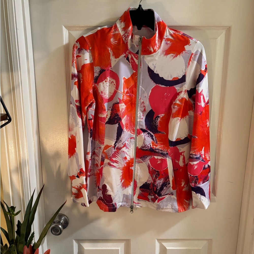 Amy Sport Poly/Spandex abstract floral zippy jacket, size S